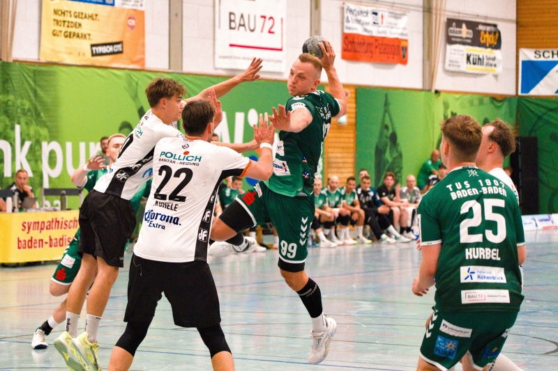800LukasV